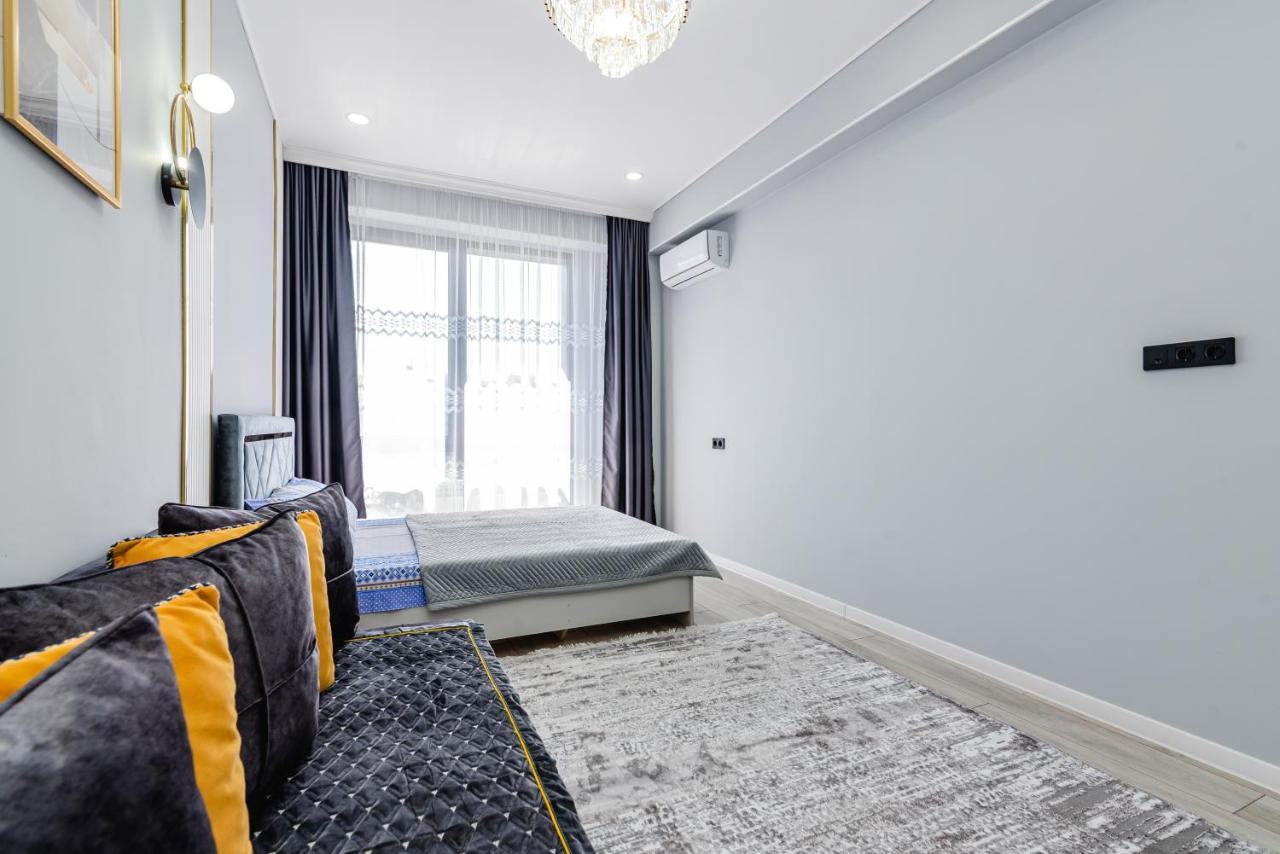 Heaven 10 Apartment Almaty Exterior photo