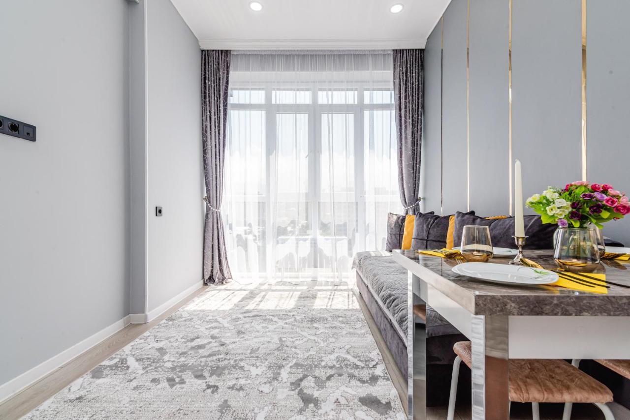 Heaven 10 Apartment Almaty Exterior photo